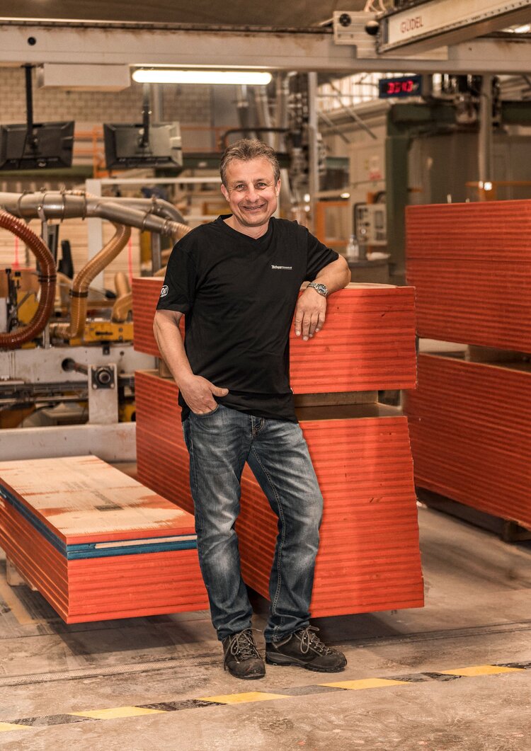 Responsabile di produzione impianto pannelli (m/f)
